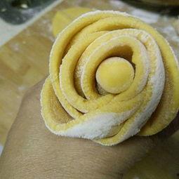 吃瓜卷馍,传统美食的现代演绎