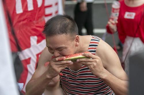 网红吃瓜打架